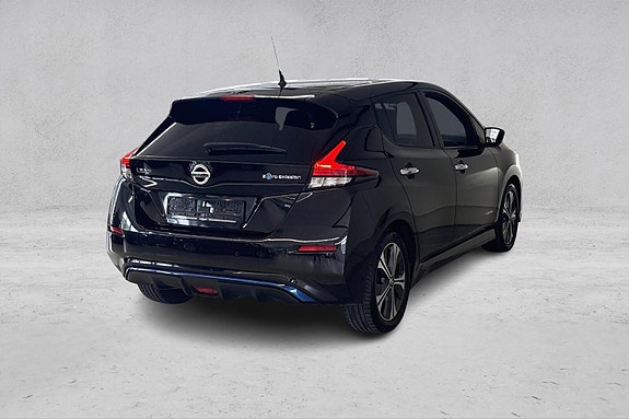 Nissan Leaf 6 of 25