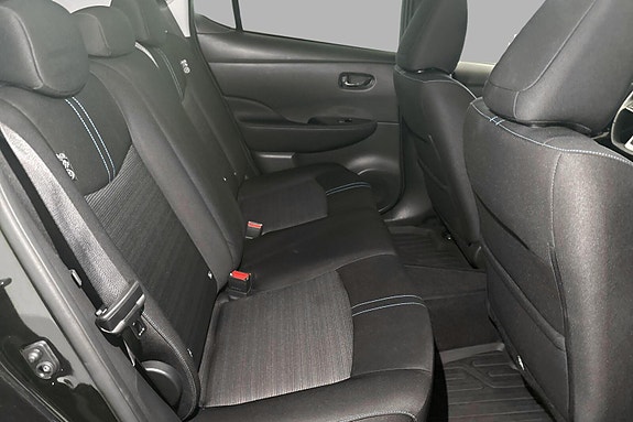 Nissan Leaf 22 of 25