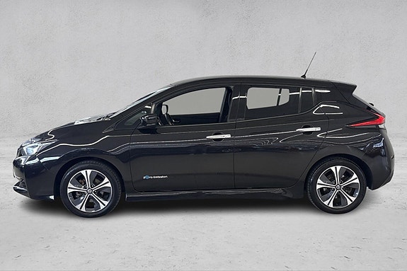 Nissan Leaf 3 of 25