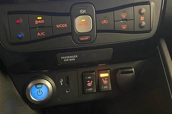 Nissan Leaf 17 of 25
