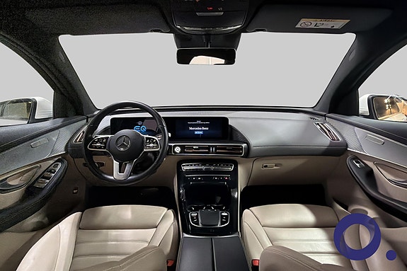 Mercedes-Benz EQC400 17 of 30