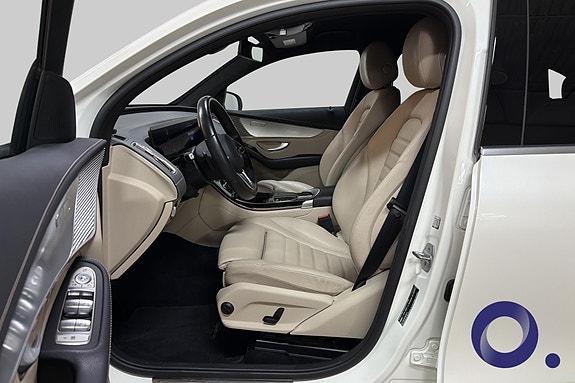 Mercedes-Benz EQC400 12 of 30