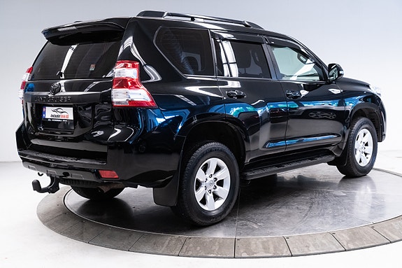 Toyota Land Cruiser 14 of 30