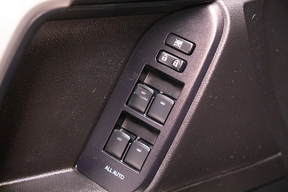 Toyota Land Cruiser 30 of 30
