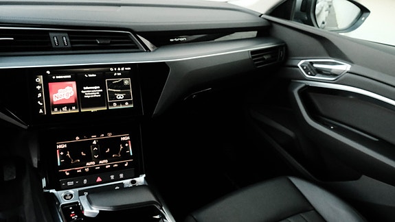 Audi e-tron 15 of 30