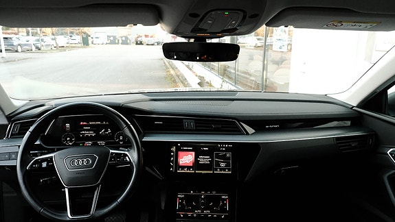 Audi e-tron 18 of 30
