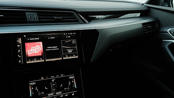 Audi e-tron 21 of 30