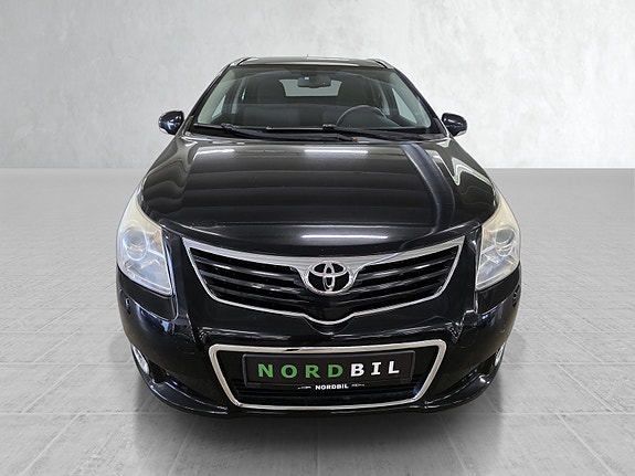 Toyota Avensis 8 of 25