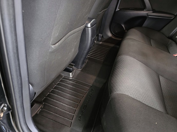 Toyota Avensis 22 of 25
