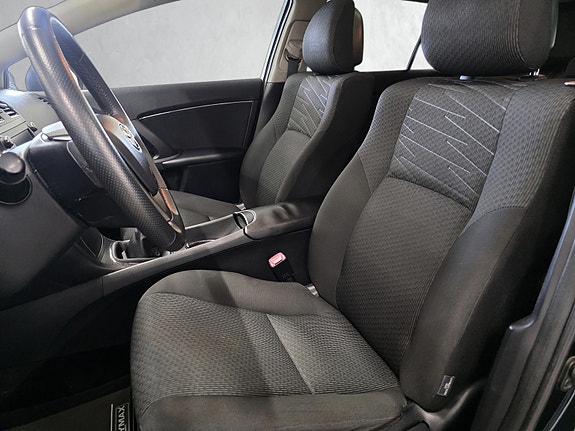 Toyota Avensis 19 of 25
