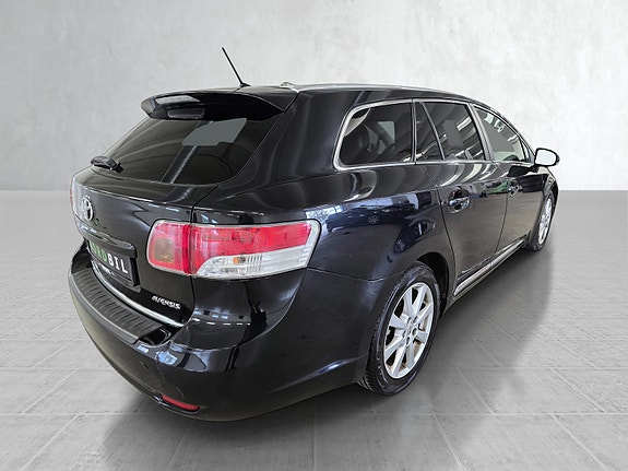 Toyota Avensis 3 of 25