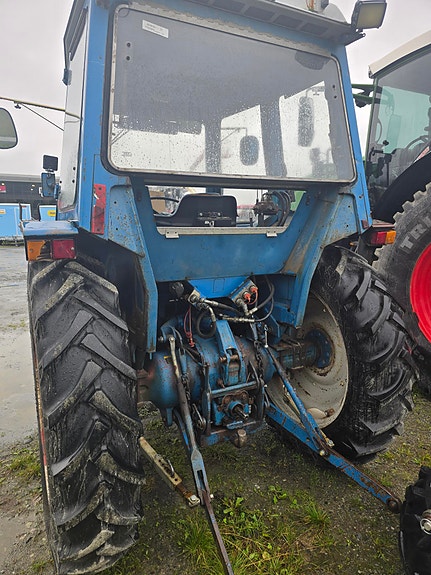 Ford 4600 3 of 9