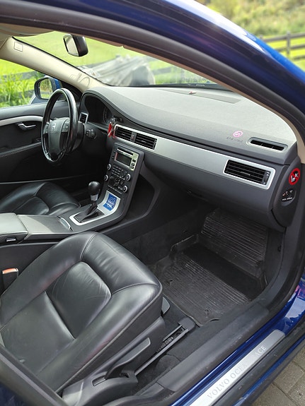 Volvo V70 10 of 14