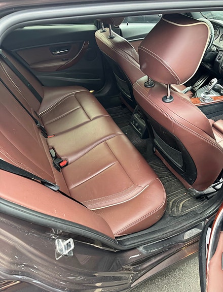 BMW 320d 9 of 11