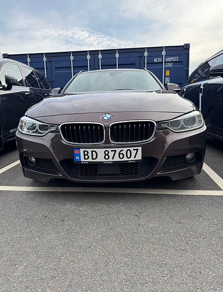 BMW 320d 2 of 11