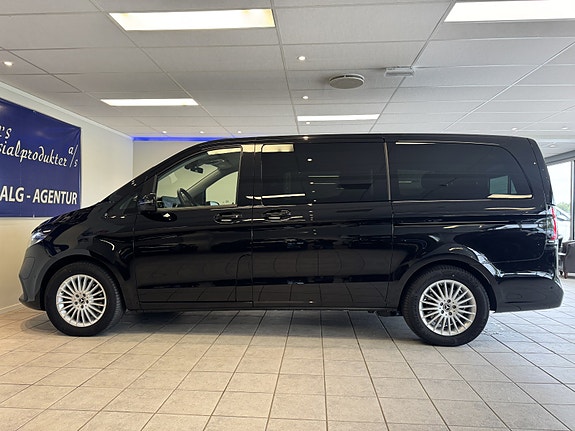 Mercedes-Benz EQV300 9 of 25
