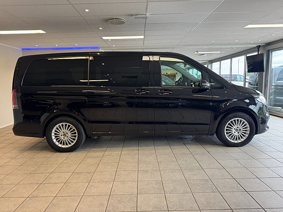 Mercedes-Benz EQV300 15 of 25