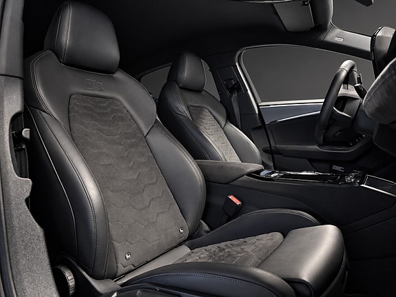 Audi A6 e-tron 6 of 23
