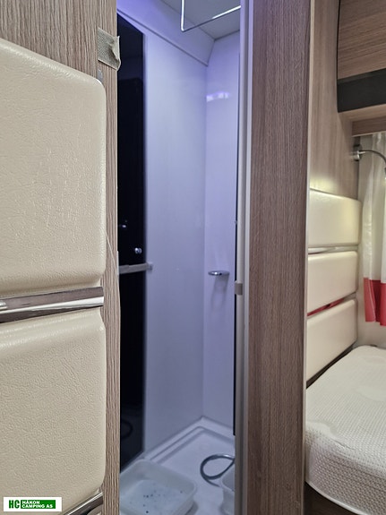 Challenger 377 PROFILE GENESIS med Sykkelstativ, Solcelle og Stekeovn 28 of 30