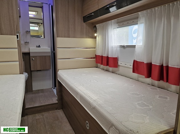 Challenger 377 PROFILE GENESIS med Sykkelstativ, Solcelle og Stekeovn 24 of 30