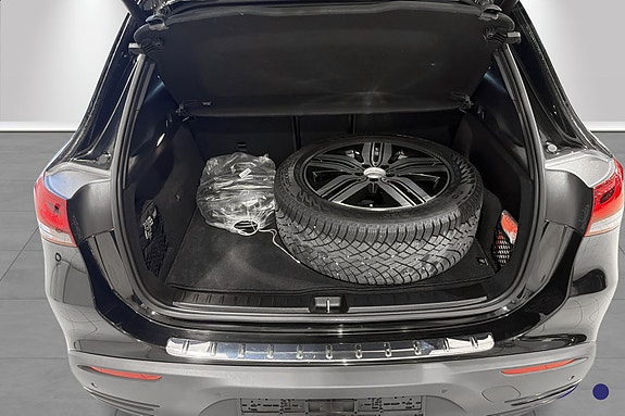 Mercedes-Benz EQA300 5 of 25
