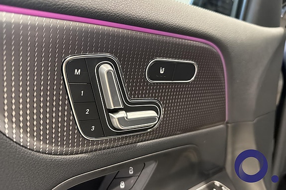 Mercedes-Benz EQA300 16 of 25