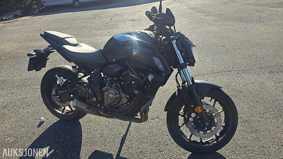 Yamaha MT-07 3 of 8