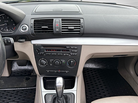 BMW 118i 17 of 21