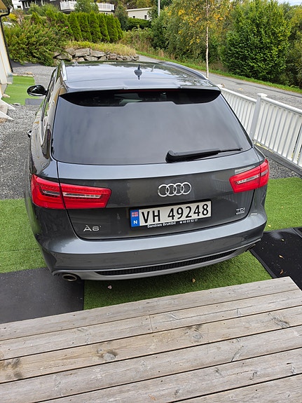 Audi A6 2 of 18