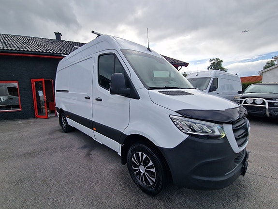 Mercedes-Benz Sprinter 28 of 30