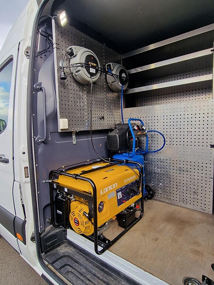 Mercedes-Benz Sprinter 4 of 30
