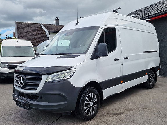 Mercedes-Benz Sprinter 19 of 30