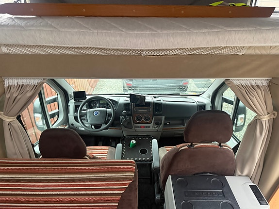 Eura Mobil TA 690 HS 25 of 28