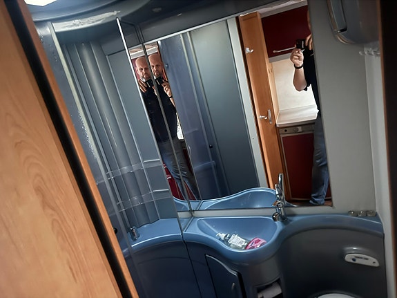 Eura Mobil TA 690 HS 14 of 28