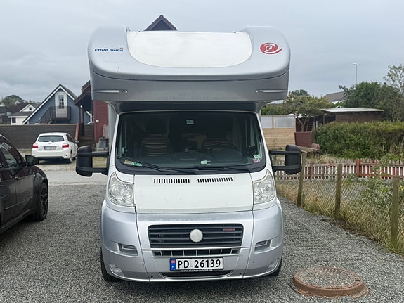 Eura Mobil TA 690 HS 3 of 28