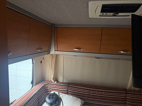 Eura Mobil TA 690 HS 17 of 28