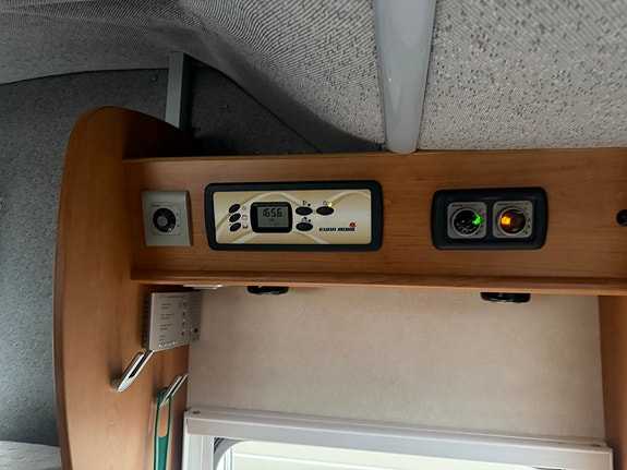 Eura Mobil TA 690 HS 21 of 28