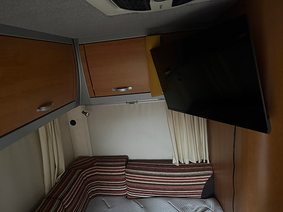 Eura Mobil TA 690 HS 15 of 28