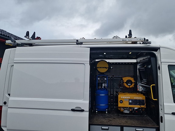 Volkswagen Crafter 2 of 30