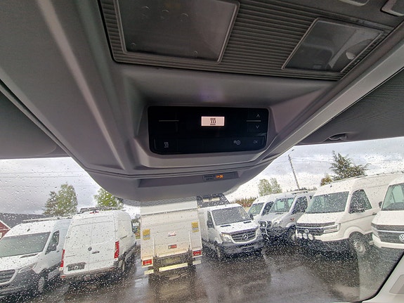 Volkswagen Crafter 17 of 30