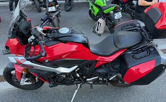 BMW S 1000 XR 2 of 8