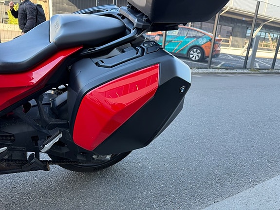 BMW S 1000 XR 6 of 8