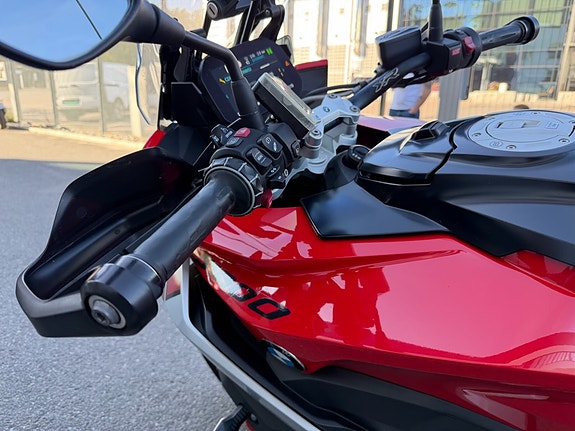 BMW S 1000 XR 5 of 8
