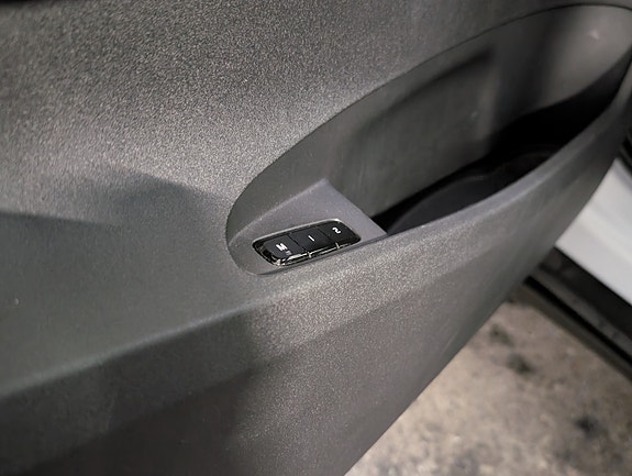 Polestar 2 23 of 29