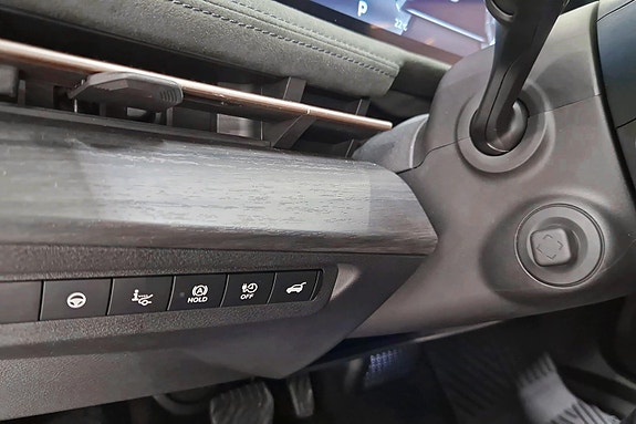 Nissan Ariya 27 of 28