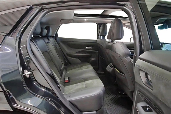 Nissan Ariya 14 of 28