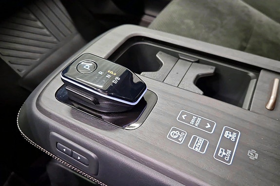 Nissan Ariya 25 of 28
