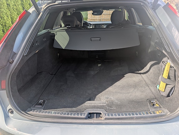 Volvo V90 13 of 13