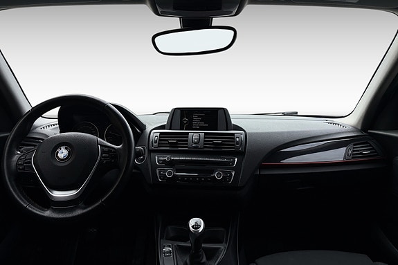 BMW 116d 11 of 12