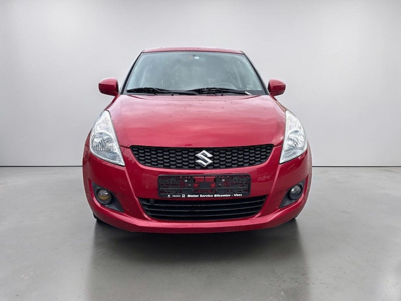 Suzuki Swift 8 of 13